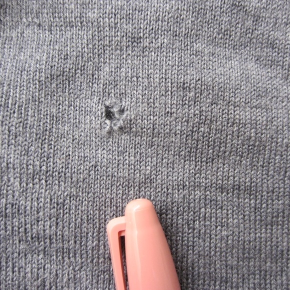 Calvin Klein Sweater Men's M‎ 100% Merino Wool V-Neck Ultra Soft,with **FLAW** - Picture 15 of 15